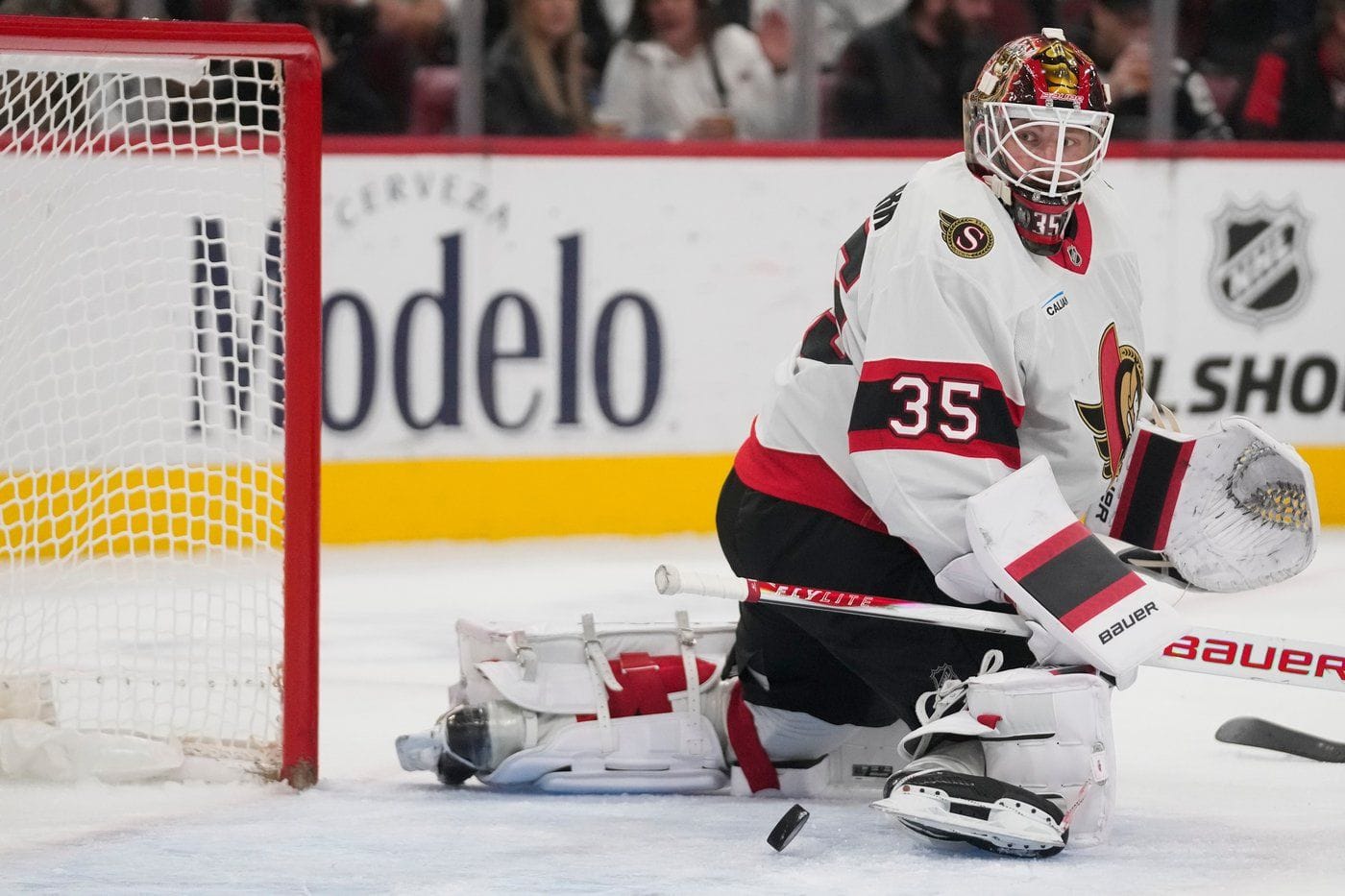 Senators goalie Linus Ullmark takes personal leave of absence