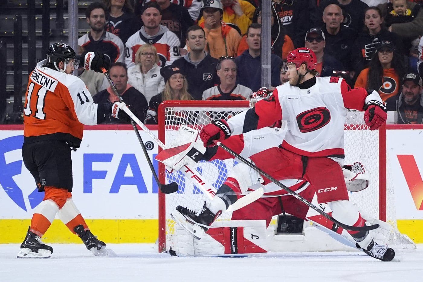 Hurricanes sign forward Mark Jankowski to 2-year extension through 2027-28 season