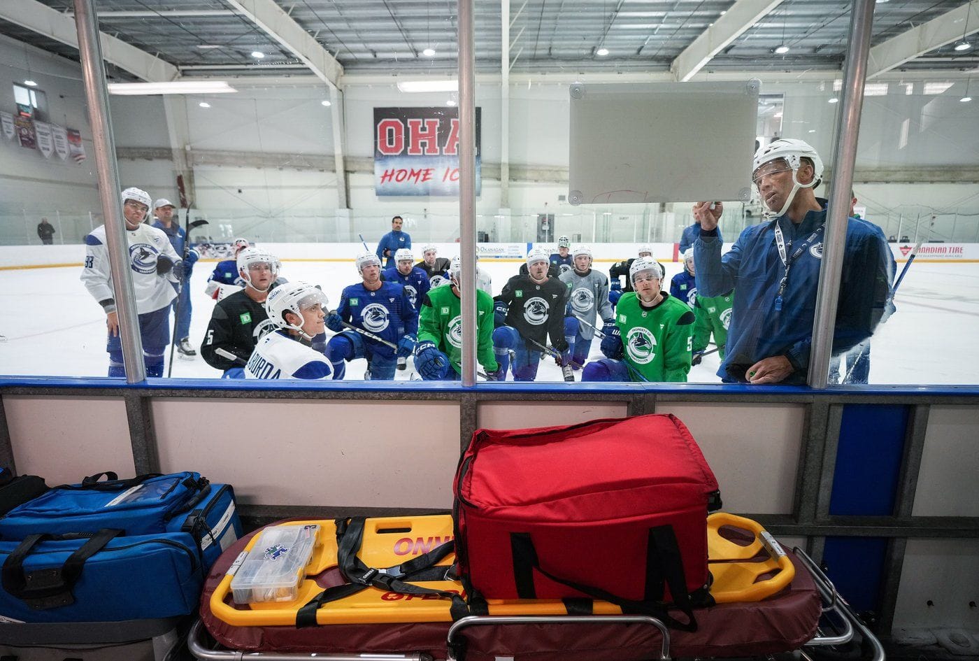 Vancouver Canucks name Manny Malhotra new head coach