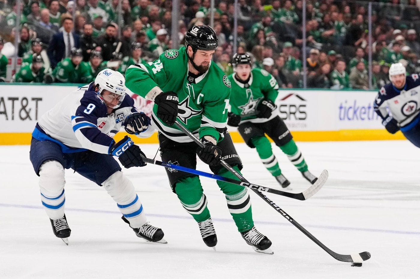 Stars captain Jamie Benn returning for an 18th season with his only NHL team
