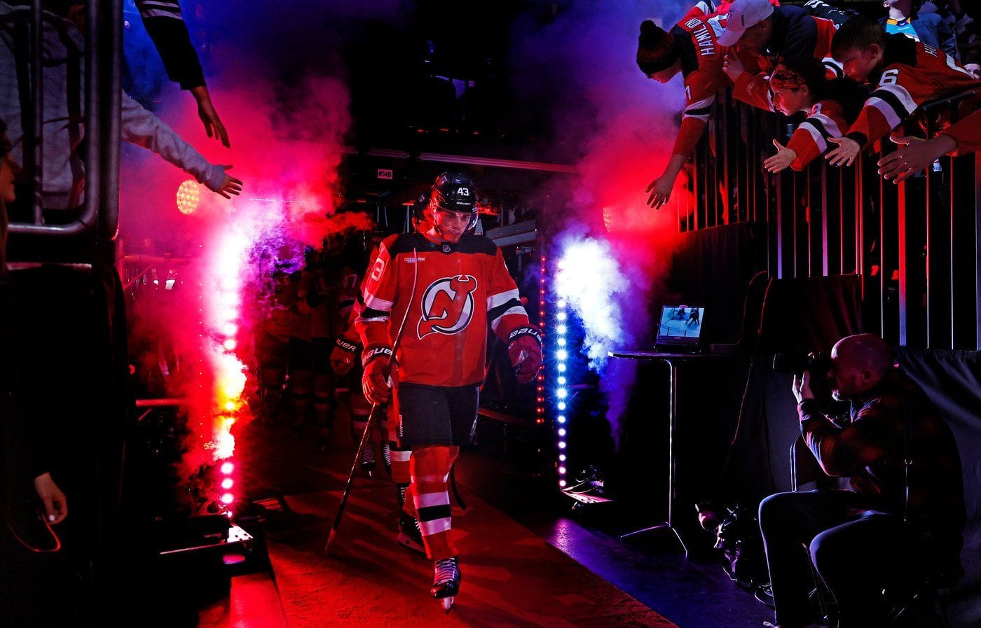 Devils agree with defenseman Luke Hughes on a 7-year, $63 million contract