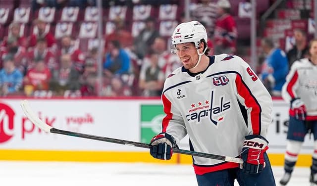 Leonard acing tests on and off the ice along seamless transition with Capitals