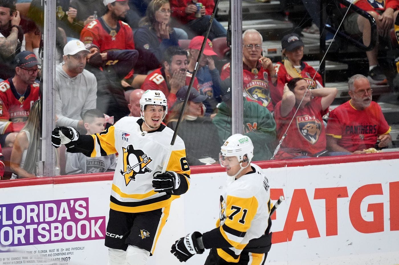 Penguins forward Rickard Rakell to miss 6-8 weeks after undergoing hand surgery