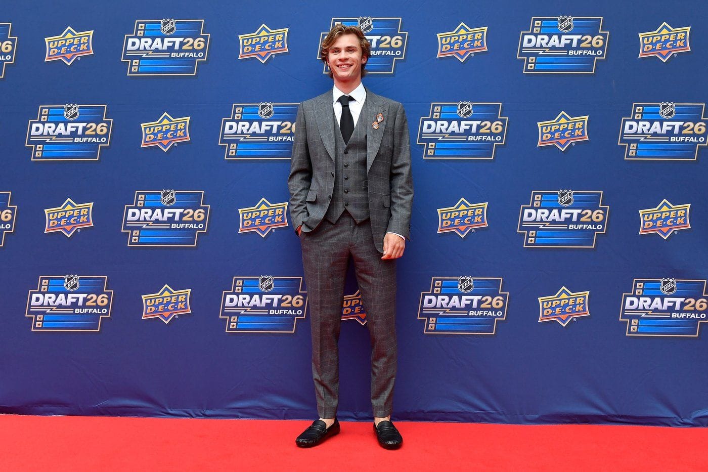 Maple Leafs select Penn State forward Gavin McKenna with the No. 1 pick in NHL draft