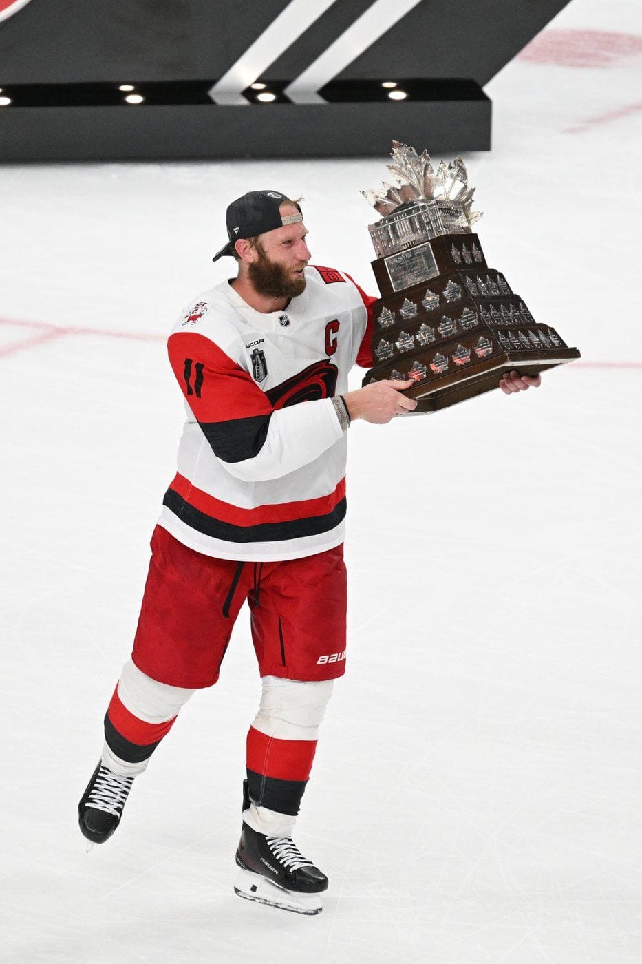 Hurricanes use stifling defense to blank Golden Knights 3-0 in Game 6 and win the Stanley Cup
