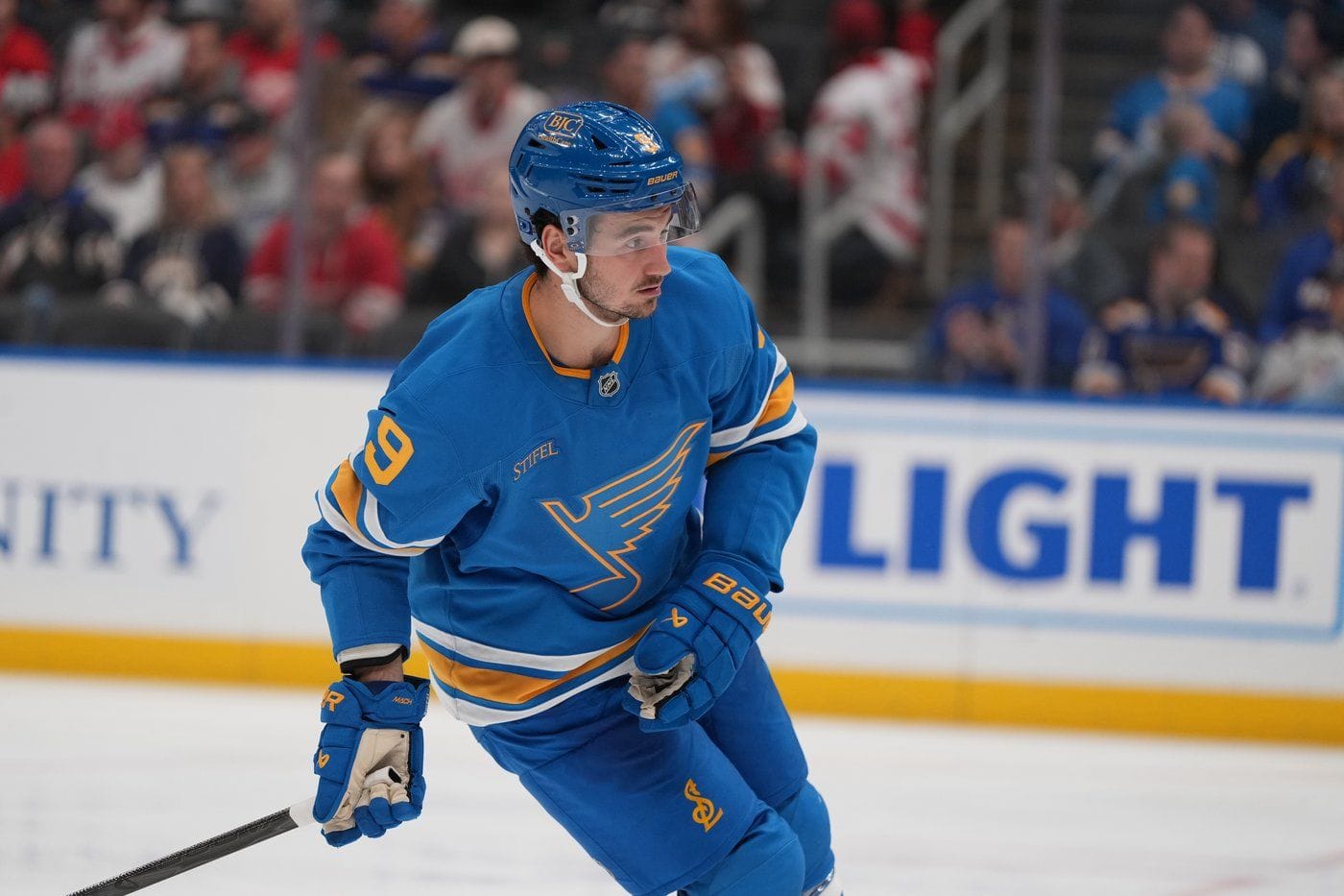 Montreal Canadiens agree to terms on a one-year deal with forward Alexandre Texier