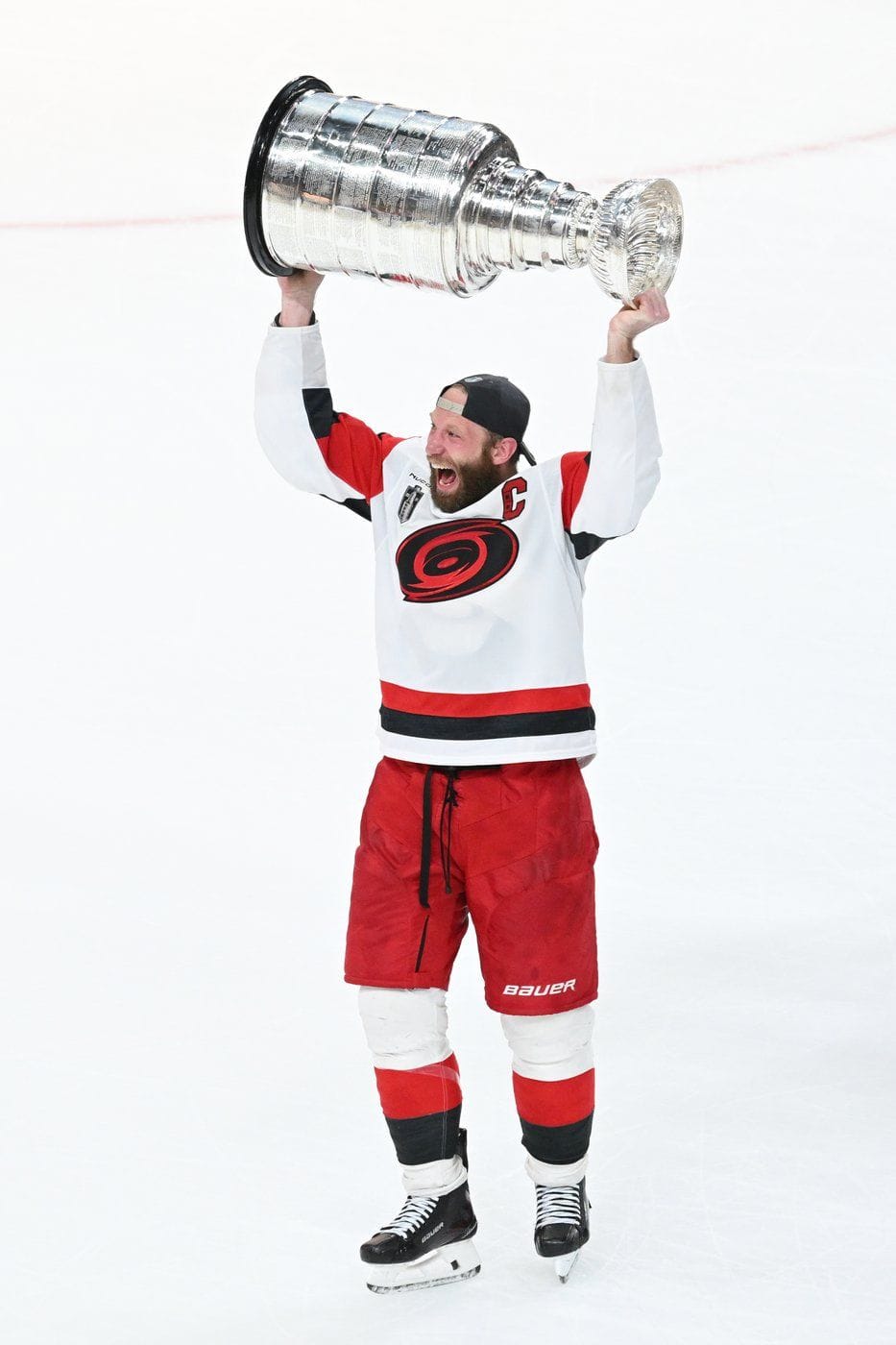 Hurricanes use stifling defense to blank Golden Knights 3-0 in Game 6 and win the Stanley Cup