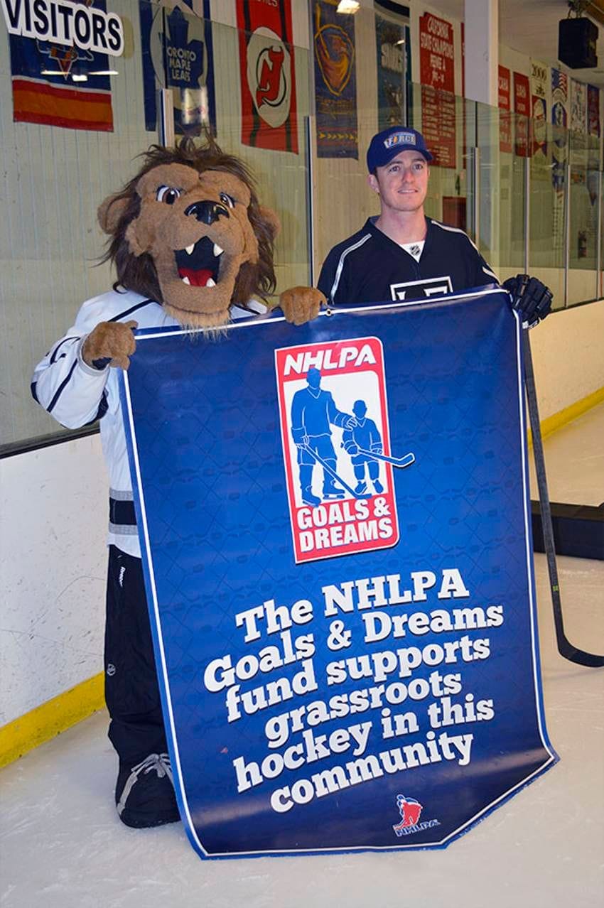 Ben Scrivens & Matt Greene Give Back To Kids in Hawthorne, CA