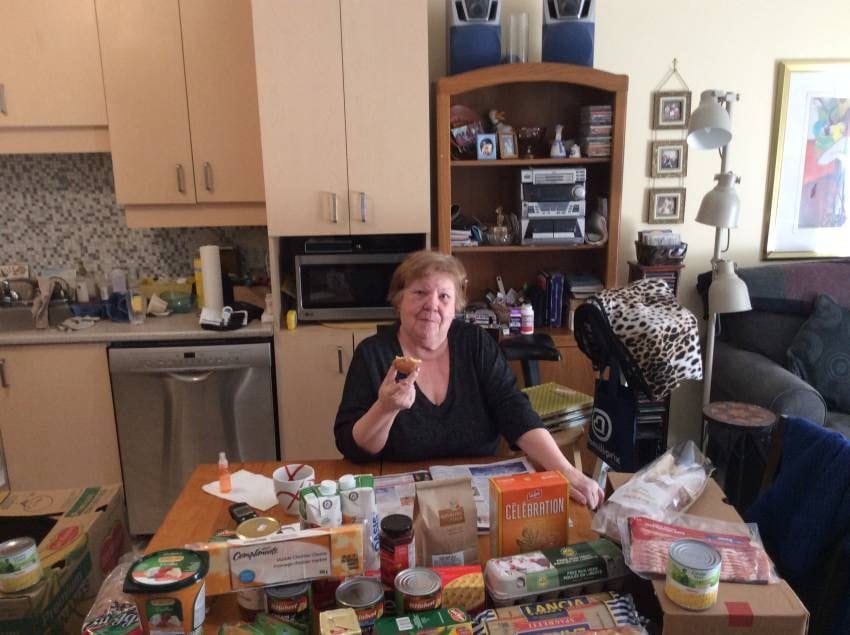 A socially distant visit boosts Dubois and grandparents' spirits