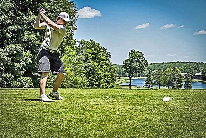 Duchene & Hodgson Lend A Helping Hand At Home