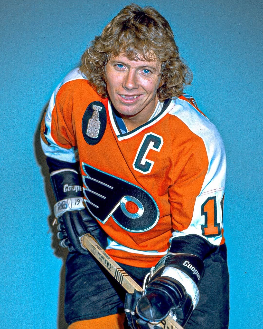 Bobby Clarke, Winner of the 1972-1973 Lester B. Pearson Award